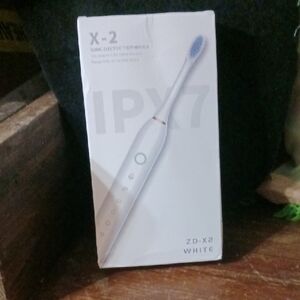 White Sonic Electric Toothbrush X-2